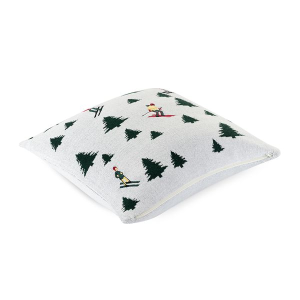 Подушка вязаная с новогодним рисунком Лыжники из коллекции new year essential, 45x45 см Tkano