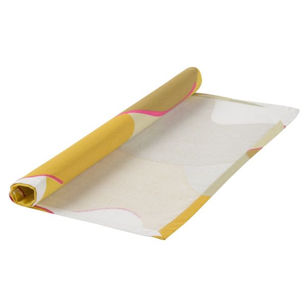 Салфетка сервировочная из хлопка горчичного цвета с авторским принтом из коллекции freak fruit