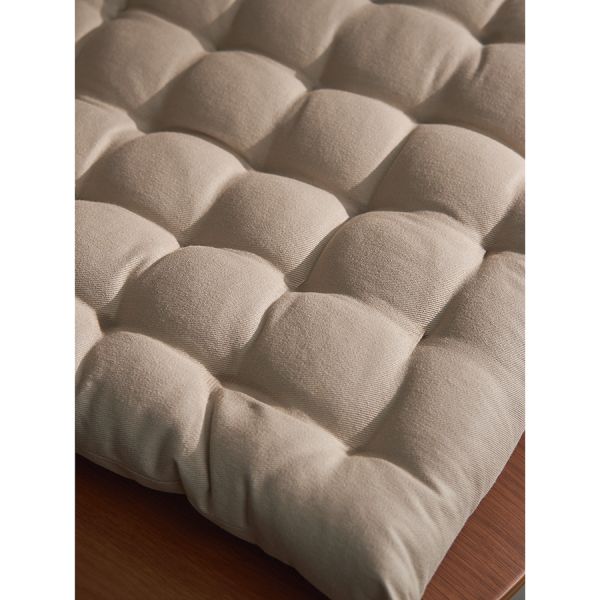 Подушка на стул из хлопка бежевого цвета из коллекции essential, 40х40 см Tkano