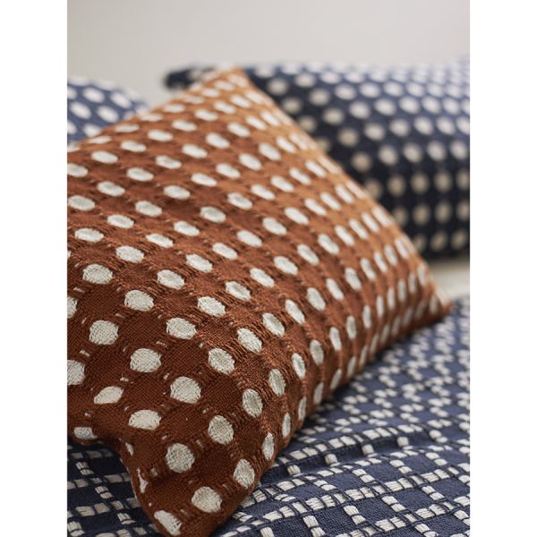 Чехол на подушку из хлопка polka dots карамельного цвета из коллекции essential, 40x60 см Tkano