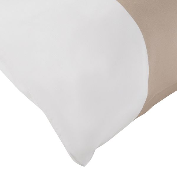 Набор из двух наволочек из сатина  бежевого цвета с авторским принтом из коллекции freak fruit