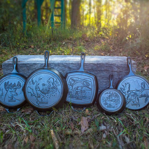 Сковорода чугунная wildlife 'Волк' 16 см Lodge