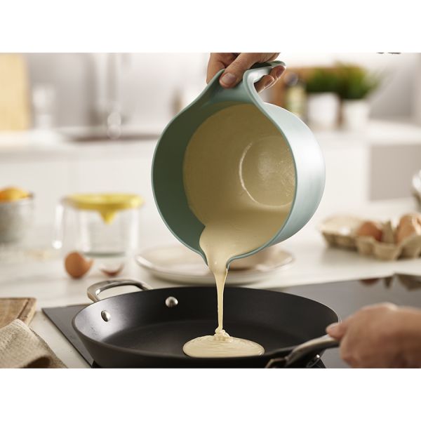 Набор из кувшина 2,5 л мерной чаши 0,47 л и соковыжималки nest trio