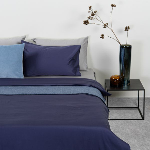 Набор из двух наволочек из сатина темно-синего цвета из коллекции essential 50х70 см