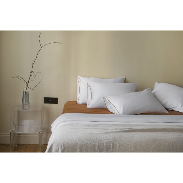 Простыня на резинке из сатина из коллекции meditation, caramel, 160х200х30 см Tkano