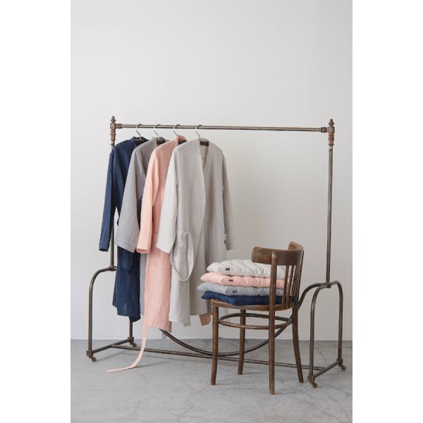 Халат из умягченного льна бежевого цвета essential s Tkano