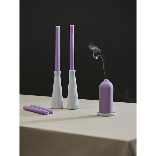 Свеча декоративная цвета лаванды из коллекции edge, 16,5см Tkano