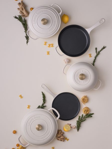 Сковорода чугунная 26 см из коллекции 'Шеффилд', молочная Liberty Jones