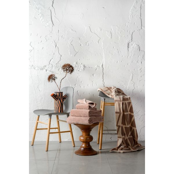 Полотенце банное коричневого цвета из коллекции essential 90х150 см