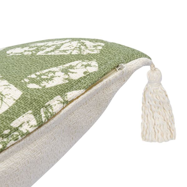 Подушка декоративная с рисунком flowers и кисточками из коллекции ethnic 30х45 см Tkano