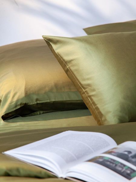 Набор наволочек из премиального сатина оливкового цвета из коллекции essential, 70х70 см Tkano