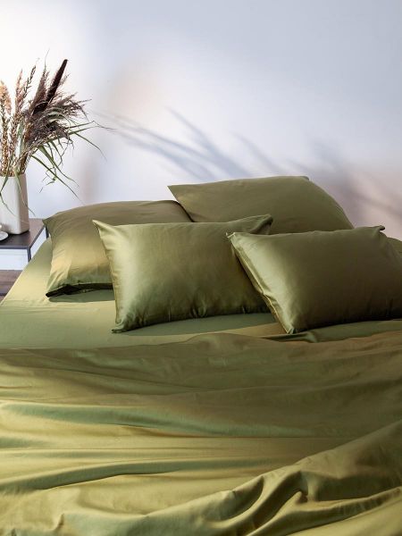Простыня из премиального сатина оливкового цвета из коллекции essential, 180х270 см Tkano