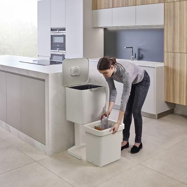 Контейнер для мусора с двумя баками Totem Pop 60 л белый Joseph Joseph