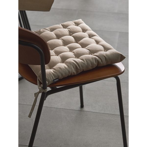 Подушка на стул из хлопка бежевого цвета из коллекции essential, 40х40 см Tkano