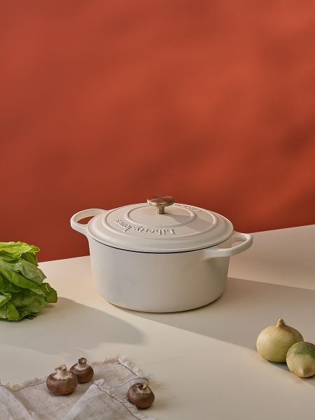 Кастрюля с крышкой из коллекции 'Шеффилд', 26 см, молочная Liberty Jones