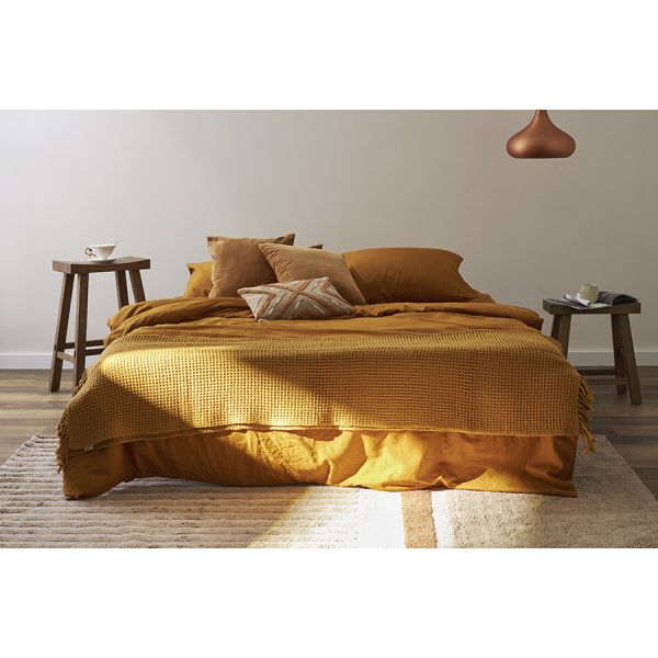 Простыня изо льна и хлопка цвета карри из коллекции essential, 240х270 см Tkano
