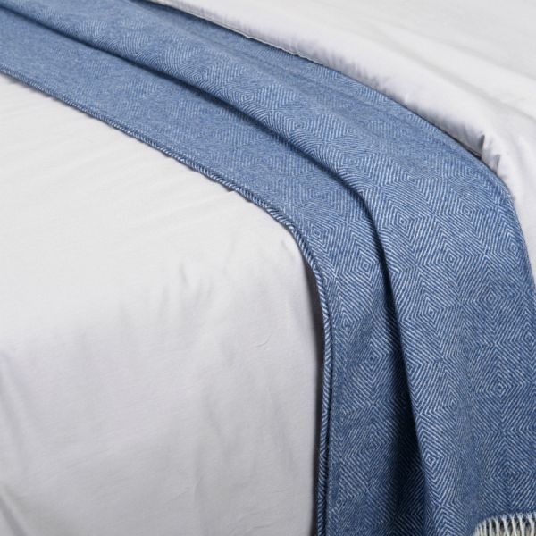 Плед из шерсти мериноса синего цвета из коллекции essential, 130х180 см Tkano