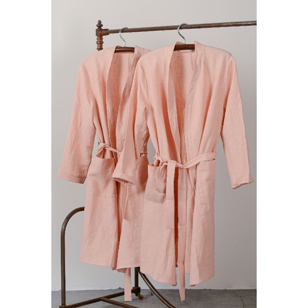 Халат из умягченного льна розово-пудрового цвета из коллекции essential, размер m Tkano