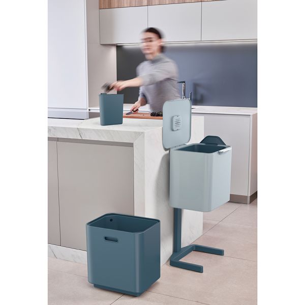 Контейнер для мусора с двумя баками Totem Max Sky 60 л Joseph Joseph