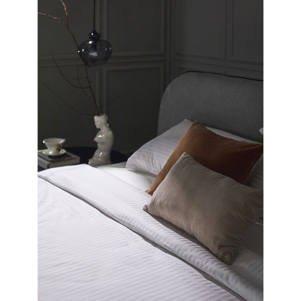 Простыня на резинке из страйп-сатина из коллекции essential, 180х200х30 см Tkano