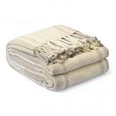 Покрывало из хлопка warm traditions бежево-серого цвета из коллекции essential, 180х250 см Tkano