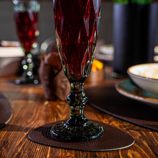 Подстановочная салфетка фигурная из натуральной кожи, коричневый 37x44 см + подстаканник VERO