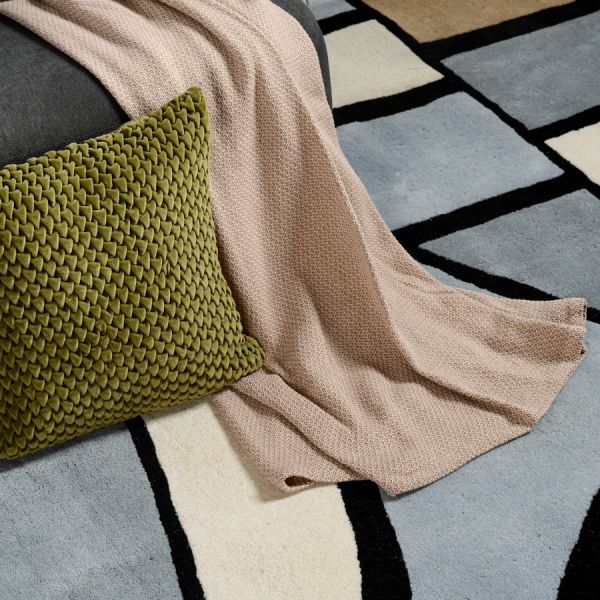 Подушка декоративная стеганая из хлопкового бархата оливкового цвета essential, 45х45 см Tkano