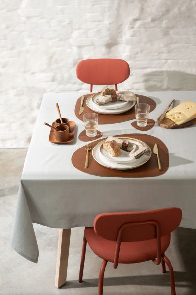 Подстановочная фигурная салфетка из натуральной кожи 46х40 см cognac Skinnatur