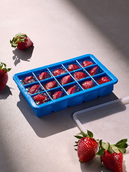Форма для льда с крышкой ice cubes, 15 ячеек Smart Solutions
